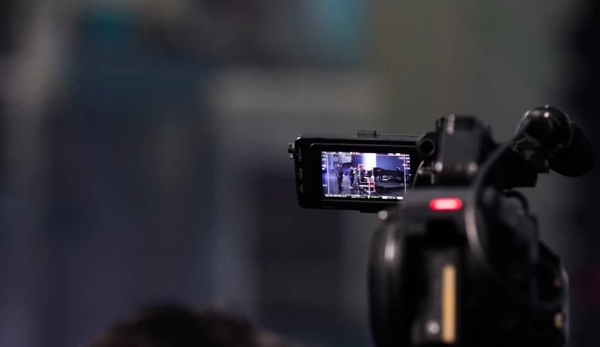 钢城区产品视频拍摄制作：揭秘如何打造令人印象深刻的商业宣传片